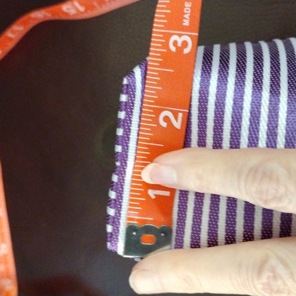 Brand New Makeup Pouch with NWT Slippers - Picture 11 of 12